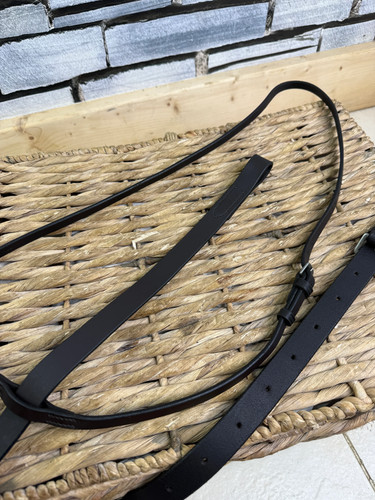 Standing martingale second - standing,